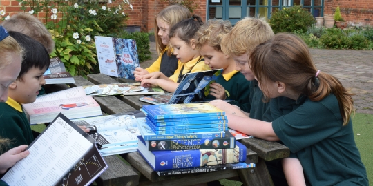 Essex Primary School welcomes book donation in first chapter of new term